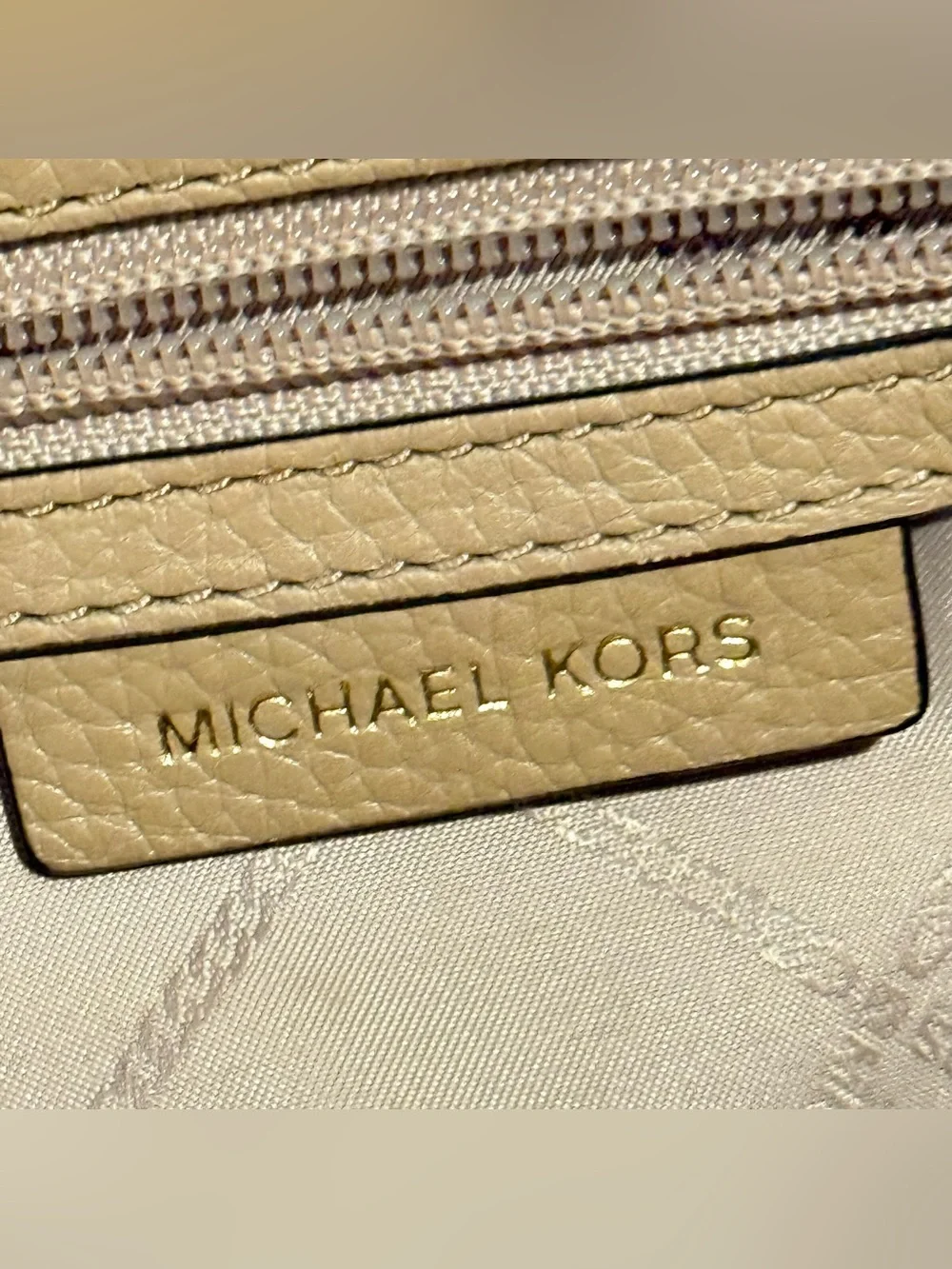 Michael Kors Izzy Large Leather Shoulder Bag mocha Bisque Crossbody Purse